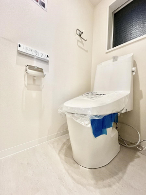 gC@`Toilet`@YEXbLEKȃEHVbgtgCł낰ԂłBtH[ρIgC͖g킴𓾂Ȃ́BۂłˁB