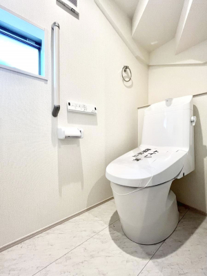gC@P`Toilet`@̂鐅gC̓EHVbgtłgC͖g킴𓾂Ȃ́BۂłˁBgC2̂Œ̍Gɕ֗łI