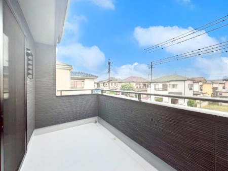 oRj[@`Balcony`  oRj[͉z݁Azc󕨂C悭Ƃł܂B  g₷JIȃoRj[łzՂ~蒍AoRj[tZ܂B  