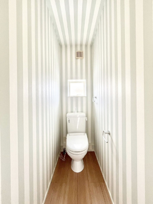 gC@`Toilet`@YEXbLEKȃEHVbgtgCł낰ԂłB1A2KɃgCXy[XǏ薾邭AKԂƂȂĂ܂gꏊ炱̔złI