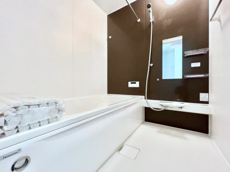 @1`Bath Room`  ͋C̗ŖɌătbVB  @\tĂ̂Ő􂢏オ󕨂AJ̓VCCɂ邱Ƃ\łB