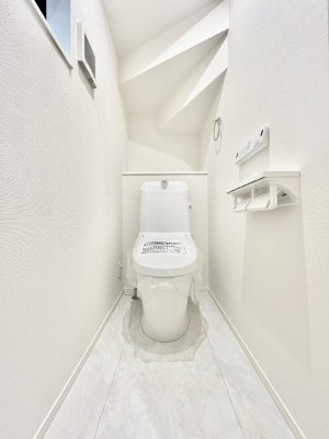 gC@`Toilet`@YEXbLEKȃEHVbgtgCł낰ԂłB1A2KɃgCXy[XǏ薾邭AKԂƂȂĂ܂gꏊ炱̔złI