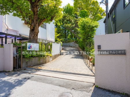 ���ӊ��@���w�Z 490m �s��s�����R���w�Z