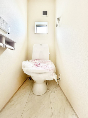 gC@`Toilet`@YEXbLEKȃEHVbgtgCł낰ԂłBgC͖g킴𓾂Ȃ́BۂłˁBgC2̂Œ̍Gɕ֗łI