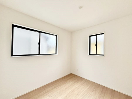 Q@P`Bed Room`@2ʍ̌mۂ邢́AʂǂAϋSn̗ǂԂƂȂĂ܂Bu₩ȕċN钩́AK̎n܂ɁIʕƂĂǂZ܂