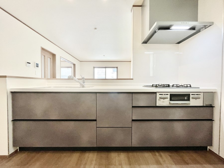 Lb`@`Kitchen`@LĎg₷Lb`ȂƑłɗAЕtԂȂłႢ܂[Ղ肠̂ŁAƐȈۂۂĂ܂B