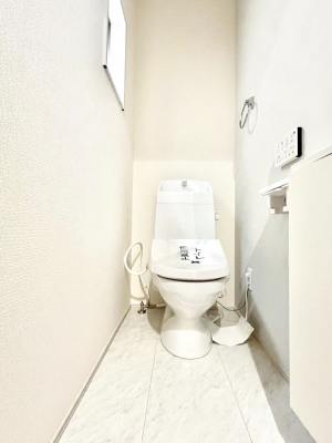 gC@`Toilet`@YEXbLEKȃEHVbgtgCł낰ԂłB1A2KɃgCXy[XǏ薾邭AKԂƂȂĂ܂gꏊ炱̔złI