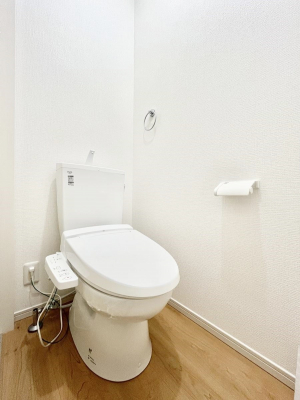 gC@`Toilet`  YEXbLEKȃEHVbgtgCł낰ԂłB  gC͖g킴𓾂Ȃ́BۂłˁB  gC2̂Œ̍Gɕ֗łI