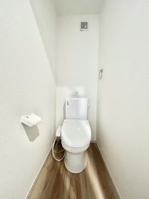 gC@P`Toilet`@̂鐅gC̓EHVbgtłgC͖g킴𓾂Ȃ́BۂłˁBgC2̂Œ̍Gɕ֗łI