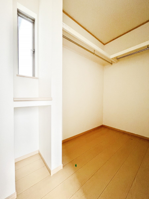 ̑@`Walk-in Closet`@KvȂ̂R[fBl[gꗗĊmFłAgxx⏀ZԂōςރEH[NCN[[bgݒu܂BƂ̒Ƃ֗Ȏ[Xy[XłB