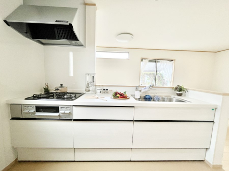 Lb`@`Kitchen`@LĎg₷Lb`ȂƑłɗAЕtԂȂłႢ܂[Ղ肠̂ŁAƐȈۂۂĂ܂B
