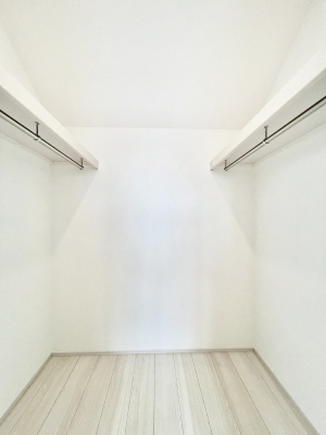 ̑@B`Walk-in Closet`@KvȂ̂R[fBl[gꗗĊmFłAgxx⏀ZԂōςރEH[NCN[[bgݒu܂BƂ̒Ƃ֗Ȏ[Xy[XB