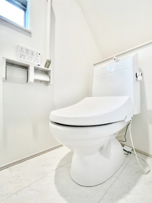 gC@B`Toilet`@YEXbLEKȃEHVbgtgCł낰ԂłB1A2KɃgCXy[XǏ薾邭AKԂƂȂĂ܂gꏊ炱̔złI