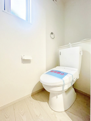 �g�C���@�����`Toilet�`�@�Y��E�X�b�L���E���K�ȃE�H�V�����b�g�t�g�C���ł��낰���Ԃł��B�g�C���͖����g�킴��𓾂Ȃ����́B����������ۂ������ł��ˁB�g�C����2��������̂Œ��̍��G���ɕ֗��ł��I