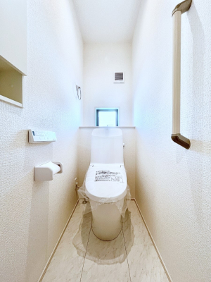 gC@P`Toilet`@YEXbLEKȃEHVbgtgCł낰ԂłBgC͖g킴𓾂Ȃ́BۂłˁBgC2̂Œ̍Gɕ֗łI