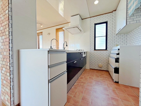 Lb`@`Kitchen`@wq̐ȂxBg₷X^CbVȃJE^[Lb`ɂ́ÅJ邱ƂȂwqlȂẍS܂B