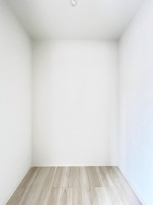 ̑@`Walk-in Closet`@KvȂ̂R[fBl[gꗗĊmFłAgxx⏀ZԂōςރEH[NCN[[bgݒu܂BƂ̒Ƃ֗Ȏ[Xy[XłB