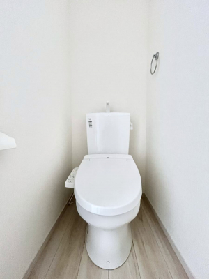 gC@`Toilet`@YEXbLEKȃEHVbgtgCł낰ԂłBgC͖g킴𓾂Ȃ́BۂłˁBgC2̂Œ̍Gɕ֗łI