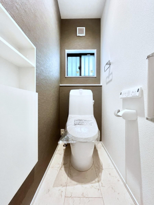gC@P`Toilet`@YEXbLEKȃEHVbgtgCł낰ԂłB1A2KɃgCXy[XǏ薾邭AKԂƂȂĂ܂gꏊ炱̔złI