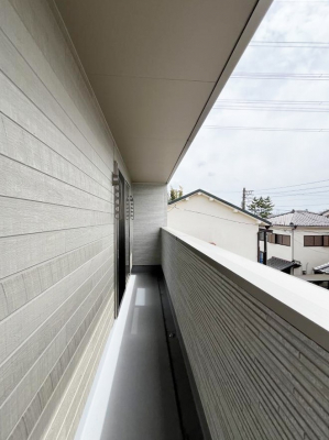 �o���R�j�[�@�����`Balcony�`  �o���R�j�[�͉������z���������݁A���z�c����󕨂��C�����悭�������Ƃ��ł��܂��B  �g���₷���J���I�ȃo���R�j�[�ł����z�����������Ղ�~�蒍���A�o���R�j�[�t���Z�܂��B  