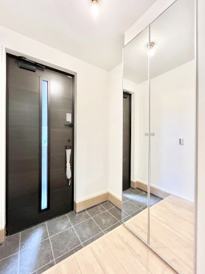 ց@KXXbg̓փhAɌ͂Ă܂