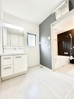 ̑@P`Dressing Room`@ÂȂ肪Ȑʏƍ̌ƊC\Ȃ̂ŋC悭g܂BOʋ^Cv̐ʑ͋[ŎU炩肪ȐʏXbL