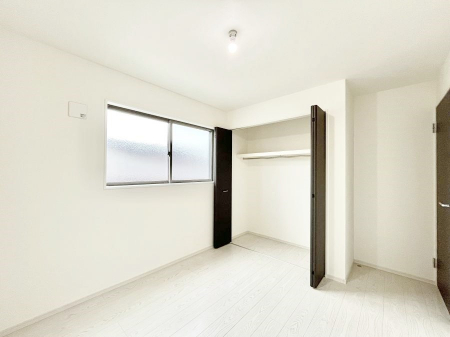 q@P`Bed Room`  ɂ͎[N[[bgIiĝm⏬͂AGߕ̂mȂǂƐڂ܂܂B  ԂLgpł܂ˁB