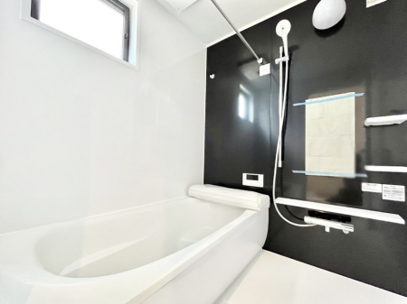 @T`Bath Room`  t̃oX[B  z˂ޖ邢́A̓CǂgłB  ܂A@Ă܂B  CǍDłB