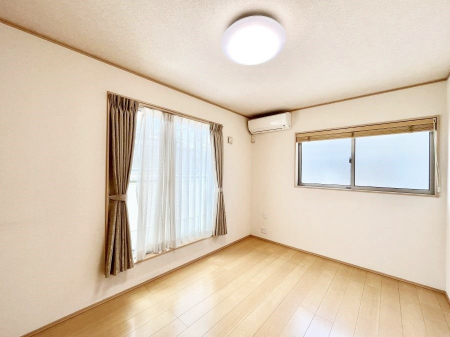 ̑ρ@`Bed Room`@2ʍ̌mۂ邢́AʂǂAϋSn̗ǂԂƂȂĂ܂Bu₩ȕċN钩́AK̎n܂ɁIʕƂĂǂZ܂