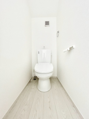 gC@S`Toilet`@YEXbLEKȃEHVbgtgCł낰ԂłBgC͖g킴𓾂Ȃ́BۂłˁBgC2̂Œ̍Gɕ֗łI