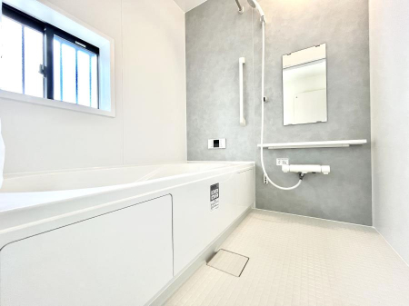 @`Bath Room`@͋C̗ŖɌătbVB@\tĂ̂ŗׂ̐@uŐ􂢏オ󕨂AJ̓VCCɂ邱Ƃ\łB