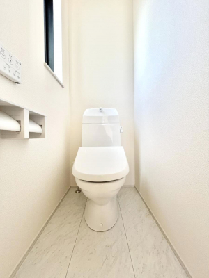 gC@`Toilet`@YEXbLEKȃEHVbgtgCł낰ԂłB1A2KɃgCXy[XǏ薾邭AKԂƂȂĂ܂gꏊ炱̔złI