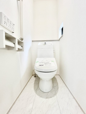 gC@B`Toilet`@̂鐅gC̓EHVbgtłgC͖g킴𓾂Ȃ́BۂłˁBgC2̂Œ̍Gɕ֗łI