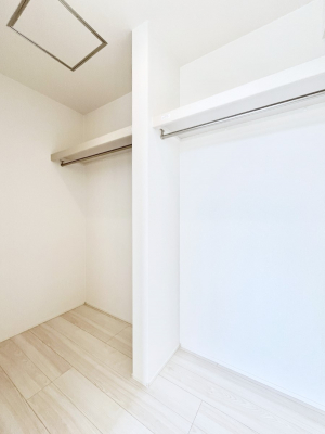 ̑@EH[NCN[[bgtŐԂLpł܂B