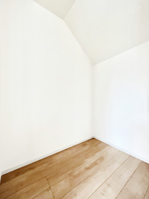 ̑@`Walk-in Closet`@KvȂ̂R[fBl[gꗗĊmFłAgxx⏀ZԂōςރEH[NCN[[bgݒu܂BƂ̒Ƃ֗Ȏ[Xy[XłB