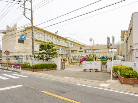 ӊ@wZ 500m KusvۓwZ