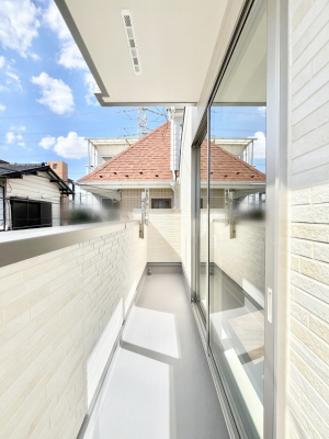 oRj[@`Balcony`  oRj[͉z݁Azc󕨂C悭Ƃł܂B  g₷JIȃoRj[łzՂ~蒍AoRj[tZ܂B  