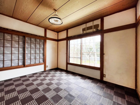̑ρ@`Japanese Room`  aʂȎԁA炩ȏt̂炩ȎA~͂̎炷zƂԁAoNɂĕ\ςʂȏꏊAƑ݂Ȃ̂Cɓ̋ԁB  