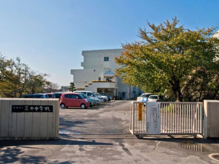 ���ӊ��@���w�Z 1500m �D���s���O�c���w�Z