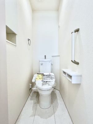 gC@P`Toilet`@̂鐅gC̓EHVbgtłgC͖g킴𓾂Ȃ́BۂłˁBgC2̂Œ̍Gɕ֗łI