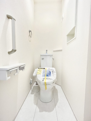 gC@`Toilet`@YEXbLEKȃEHVbgtgCł낰ԂłBgC͖g킴𓾂Ȃ́BۂłˁBgC2̂Œ̍Gɕ֗łI