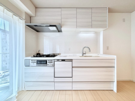 Lb`@`Kitchen`@LĎg₷Lb`ȂƑłɗAЕtԂȂłႢ܂[Ղ肠̂ŁAƐȈۂۂĂ܂B