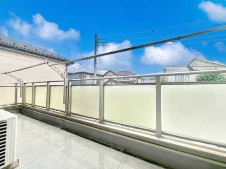oRj[@`Balcony`  oRj[͉z݁Azc󕨂C悭Ƃł܂B  g₷JIȃoRj[łzՂ~蒍AoRj[tZ܂B  