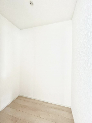 ̑@`Walk-in Closet`@KvȂ̂R[fBl[gꗗĊmFłAgxx⏀ZԂōςރEH[NCN[[bgݒu܂BƂ̒Ƃ֗Ȏ[Xy[XłB