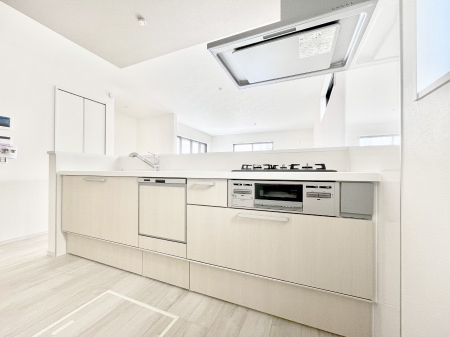 Lb`@`Kitchen`  rOnJE^[Lb`B  ȂƑƃR~jP[VƂ邾łȂA傫ȊJ邱Ƃł܂B  ql̐邱Ƃł܂ˁI