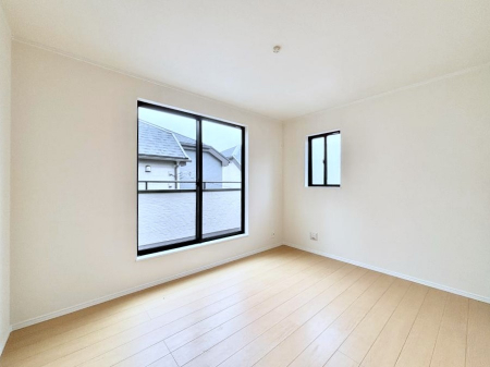 Q@B`Bed Room`@2ʍ̌mۂ邢́AʂǂAϋSn̗ǂԂƂȂĂ܂Bu₩ȕċN钩́AK̎n܂ɁIʕƂĂǂZ܂