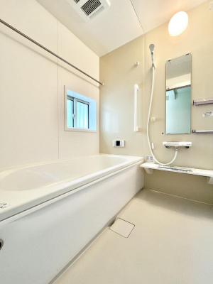 @`Bath Room`@͋C̗ŖɌătbVB@\tĂ̂ŗׂ̐@uŐ􂢏オ󕨂AJ̓VCCɂ邱Ƃ\łB