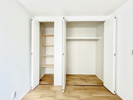 ���[�@�m���̃N���[�[�b�g�B���s��������̂Ō���̈ߗނ�����������܂�܂��B