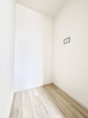 ̑@`Walk-in Closet`@KvȂ̂R[fBl[gꗗĊmFłAgxx⏀ZԂōςރEH[NCN[[bgݒu܂BƂ̒Ƃ֗Ȏ[Xy[XłB