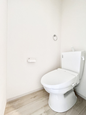 gC@`Toilet`@YEXbLEKȃEHVbgtgCł낰ԂłBgC͖g킴𓾂Ȃ́BۂłˁBgC2̂Œ̍Gɕ֗łI